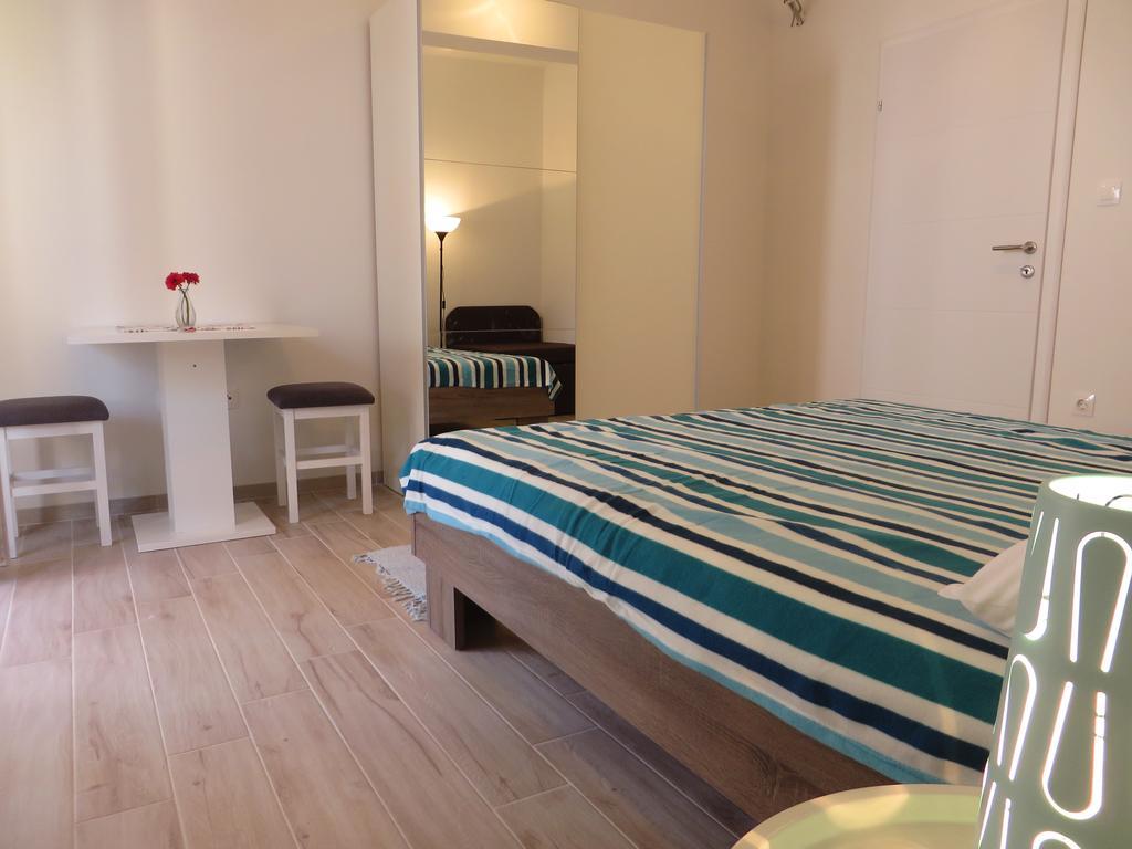 Apartments Karaba Pakoštane エクステリア 写真