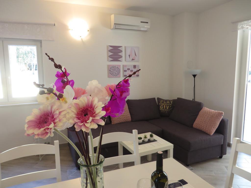 Apartments Karaba Pakoštane エクステリア 写真