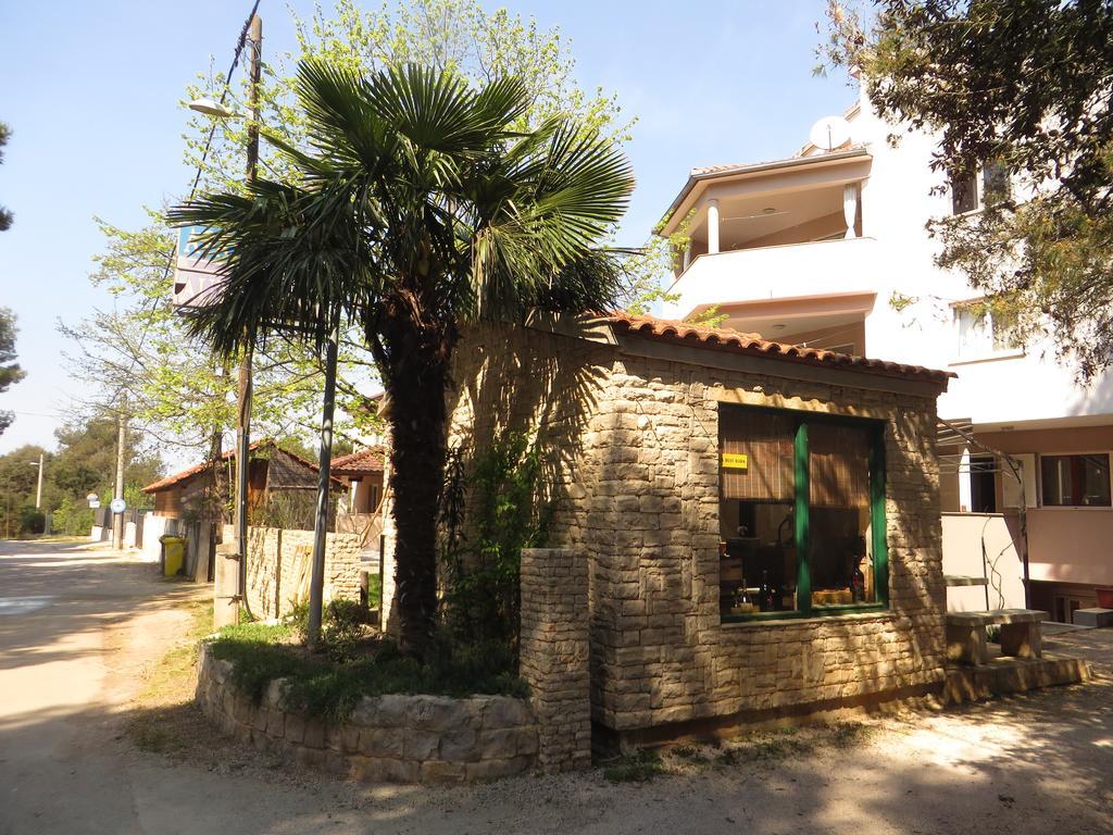 Apartments Karaba Pakoštane エクステリア 写真